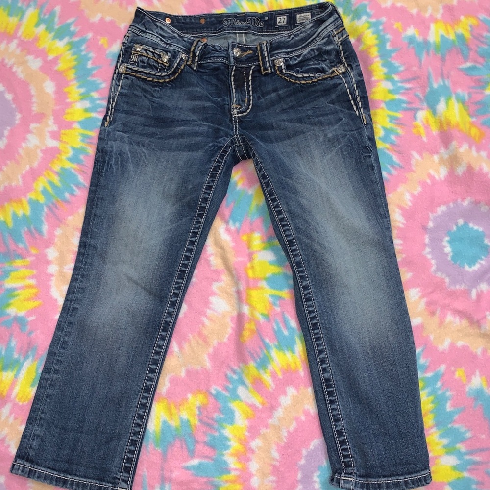 Miss Me Signature Cuffed Crop Jeans. Size 27.